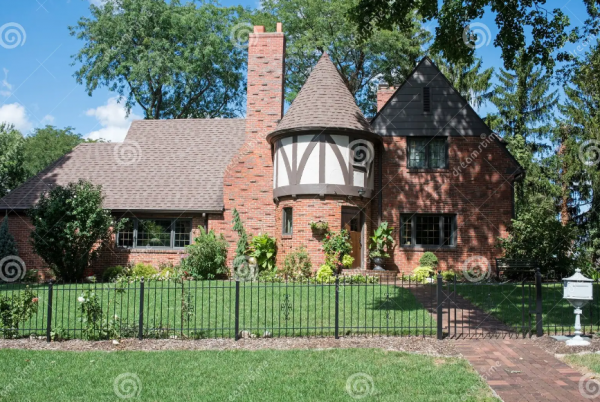 Pagar Kayu dengan Panel Gaya Eropa